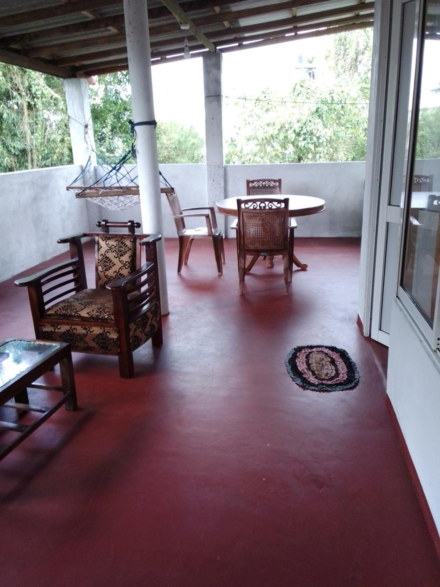 Pravindi Guest Home Mirissa Esterno foto